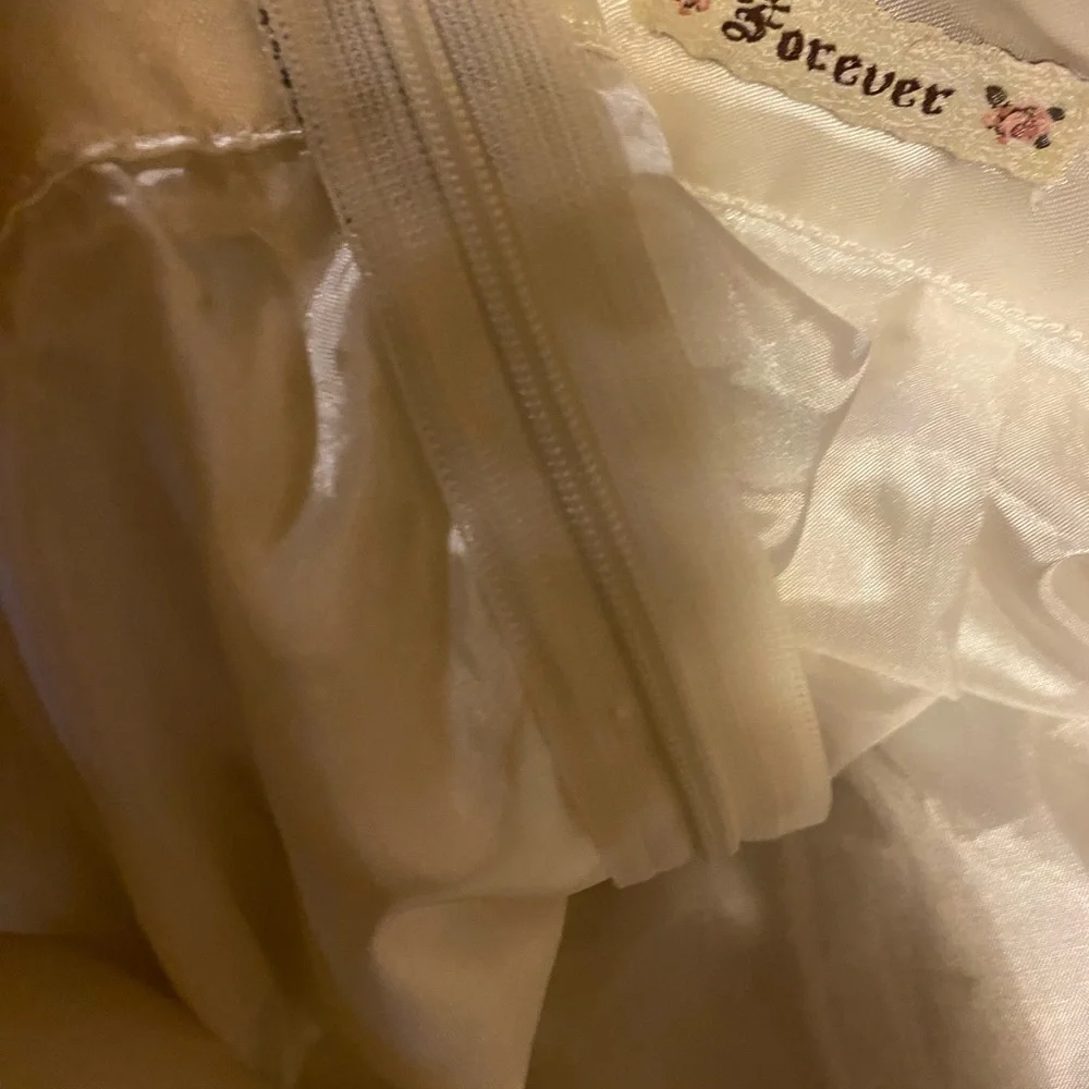 Forever 21 Cream and Black Floral A-Line Skirt - Picture 8 of 9
